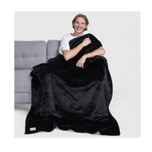 the oodie-BlackSherpa Blanket