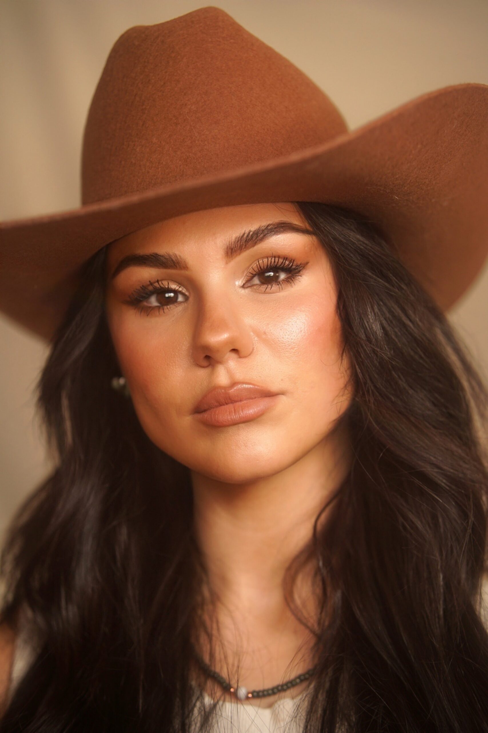 Cheekbone Beauty Mikayla's GRWM Tutorial